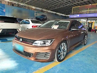 VOLKSWAGEN LAMANDO 2017