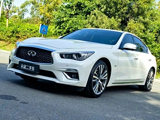 Заказать INFINITI Q50L