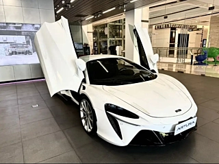 Заказать MCLAREN ARTURA