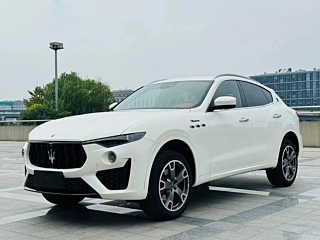 Заказать MASERATI LEVANTE