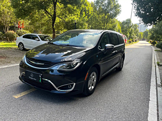 Заказать CHRYSLER BIG 捷龙PHEV IMPO