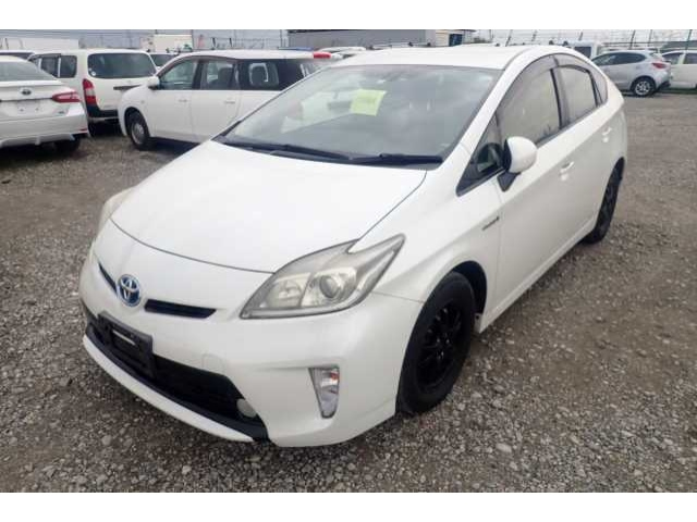 TOYOTA PRIUS 2014