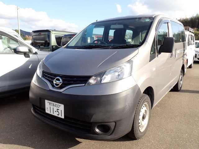 NISSAN NV200 2019