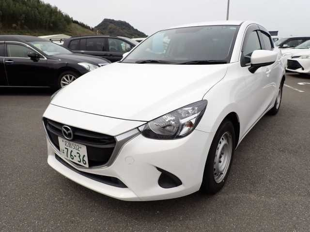 MAZDA DEMIO 2017