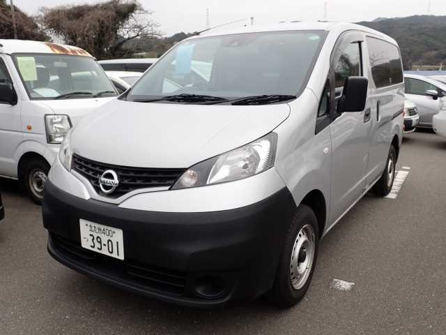 NISSAN NV200 2020