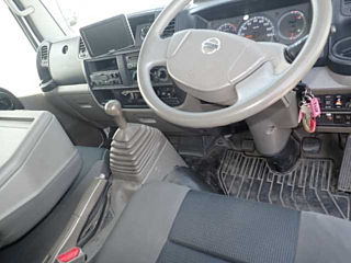 NISSAN ATLAS 2013