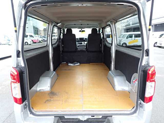NISSAN CARAVAN VAN 2020