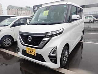 NISSAN ROOX 2021