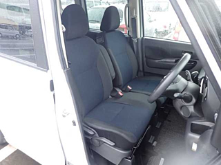 NISSAN ROOX 2021