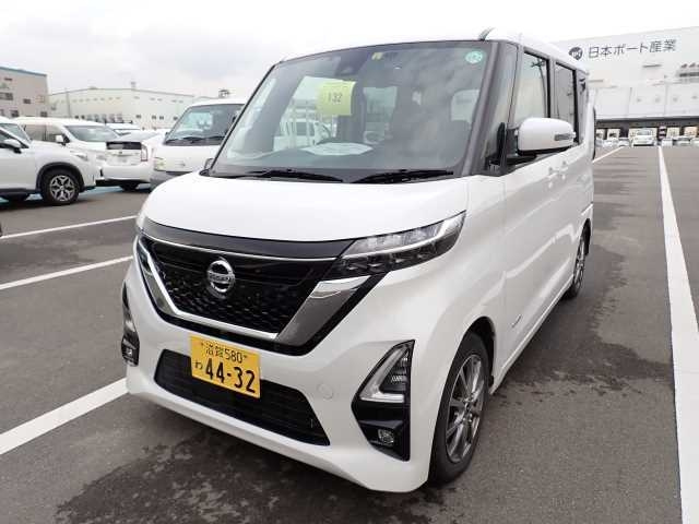NISSAN ROOX 2021