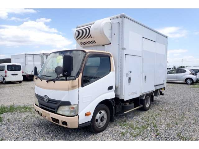 TOYOTA DYNA 2013