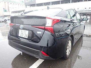 TOYOTA PRIUS 2020