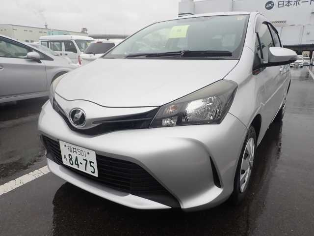 TOYOTA VITZ 2016