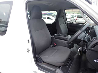 TOYOTA HIACE 2016