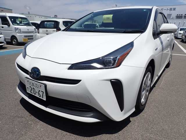 TOYOTA PRIUS 2019