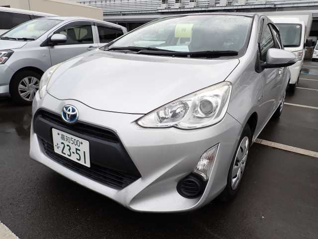 TOYOTA AQUA 2015