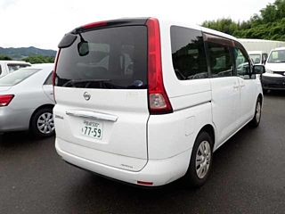 NISSAN SERENA 2010