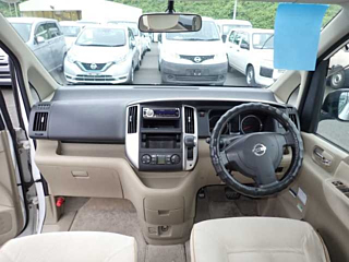 NISSAN SERENA 2010