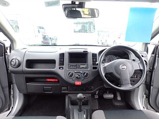 NISSAN AD 2022