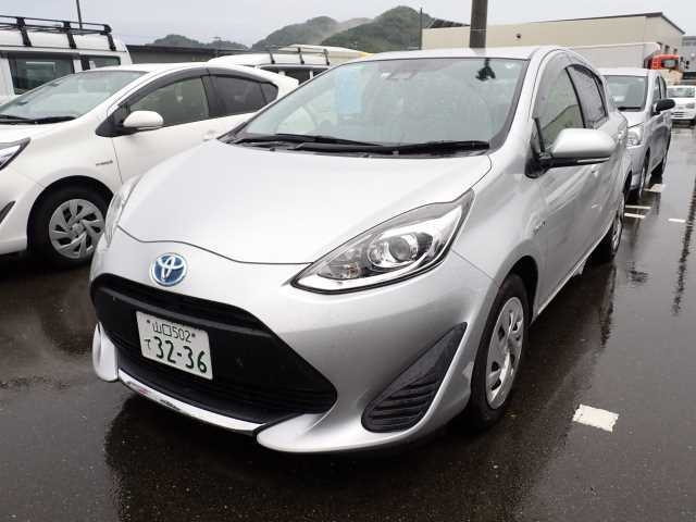 TOYOTA AQUA 2020