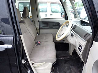 DAIHATSU TANTO 2018