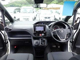 TOYOTA NOAH 2016