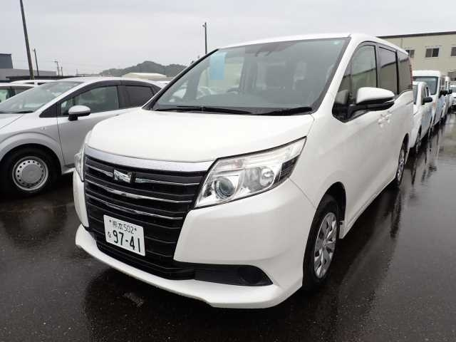 TOYOTA NOAH 2016