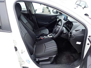 MAZDA MAZDA2 2020