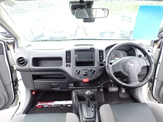 NISSAN AD 2020