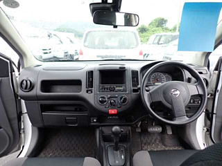 NISSAN AD 2020