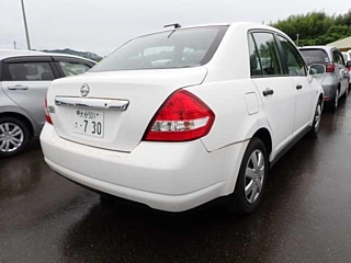NISSAN TIIDA LATIO 2010