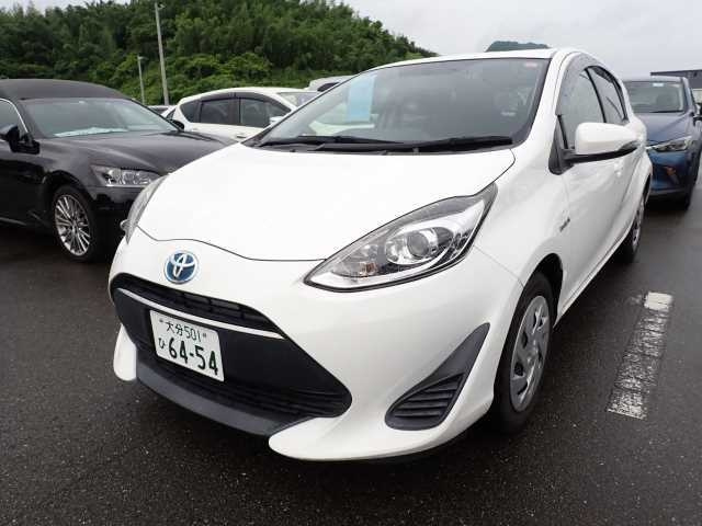 TOYOTA AQUA 2017