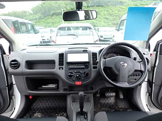 NISSAN AD 2010