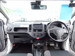 NISSAN AD 2020