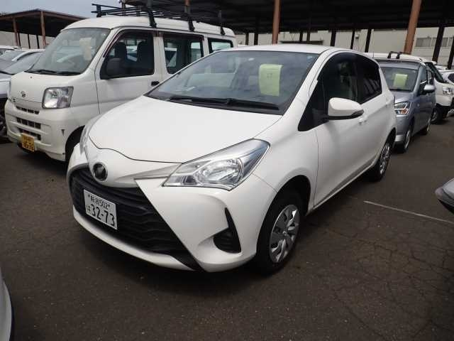 TOYOTA VITZ 2018