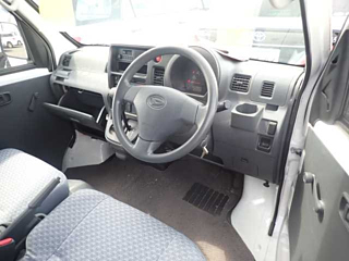DAIHATSU HIJET VAN 2017