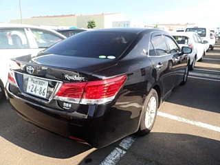 TOYOTA CROWN 2018