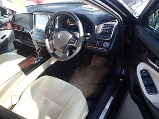 TOYOTA CROWN 2018
