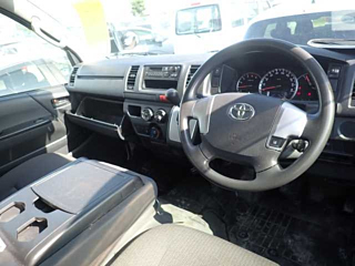 TOYOTA HIACE VAN 2018