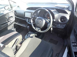 TOYOTA VITZ 2018
