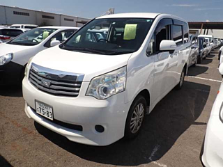 TOYOTA NOAH 2012