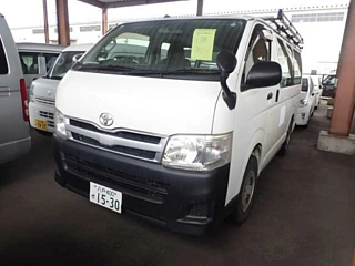 TOYOTA HIACE VAN 2011