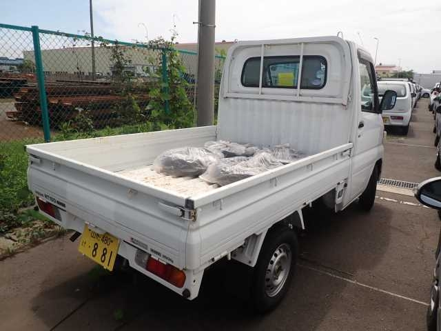 NISSAN CLIPPER TRUCK 2013