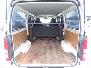TOYOTA HIACE VAN 2019