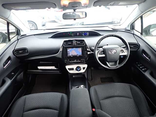 TOYOTA PRIUS 2017