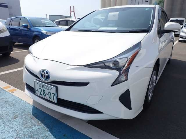 TOYOTA PRIUS 2016