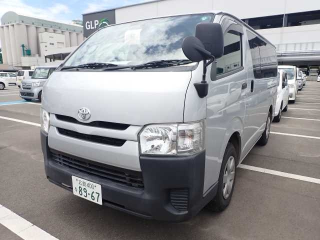 TOYOTA HIACE VAN 2015