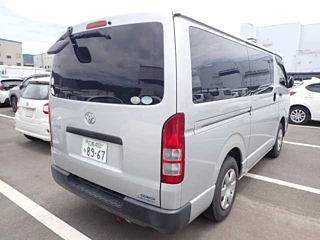 TOYOTA HIACE VAN 2015