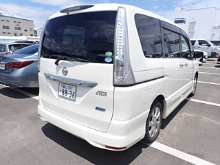 NISSAN SERENA 2013