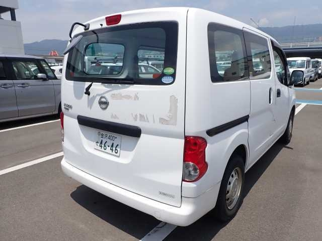 NISSAN NV200 2017